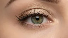 Come mettere in risalto gli occhi senza linee visibili: guida alla tecnica di applicazione dell'eyeliner Interlash. Il trucco perfetto per tutti i giorni in soli 3 minuti!