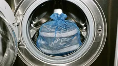 Come lavare le scarpe da ginnastica in lavatrice senza rovinarle: guida passo passo