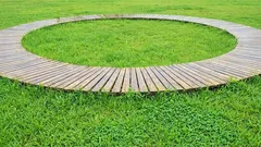 Assi che non marciscono per cento anni: un antico metodo di lavorazione che tutti hanno dimenticato