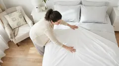 «Non dovreste cambiare le lenzuola ogni due settimane o ogni mese»: l'intervallo corretto per il cambio è sorprendente.