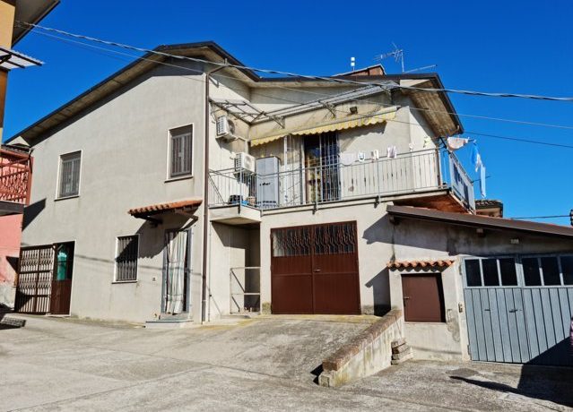 Montu Beccaria Pv Vendita Case Bifamiliari In Cortile Privato Rif 623 Immobiliare Stradella Immobiliare Clastidium