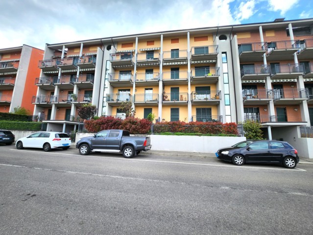 Casteggio (PV) VENDITA appartamento con giardino e box Rif.C450
